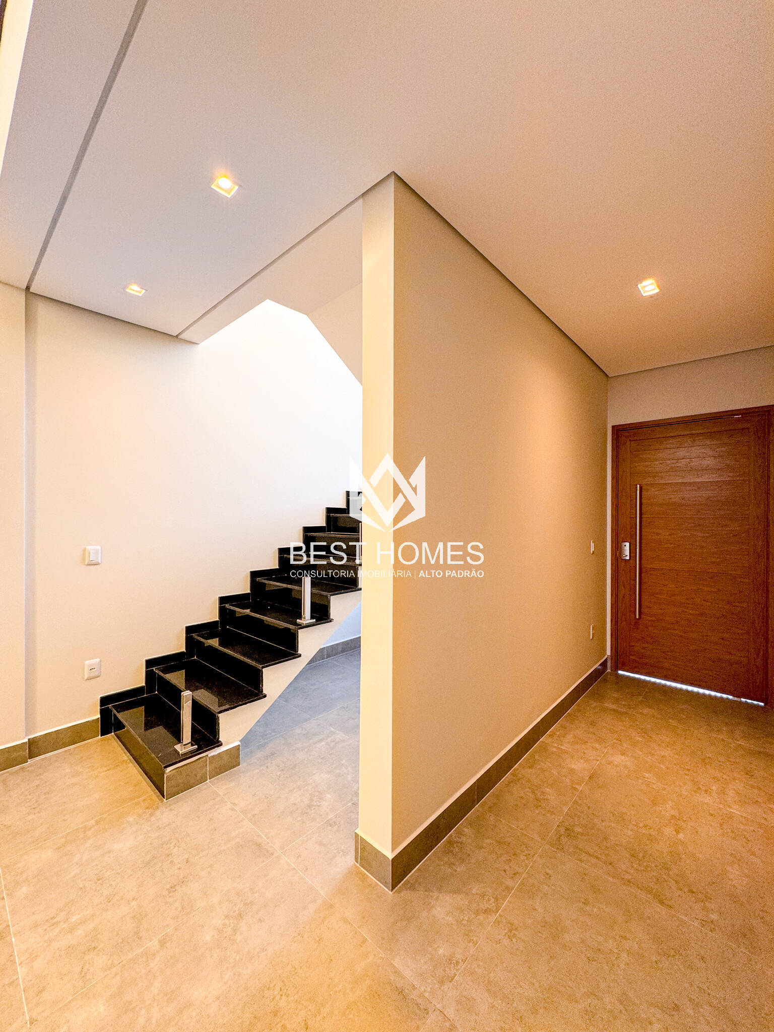 Casa à venda com 3 quartos, 250m² - Foto 8