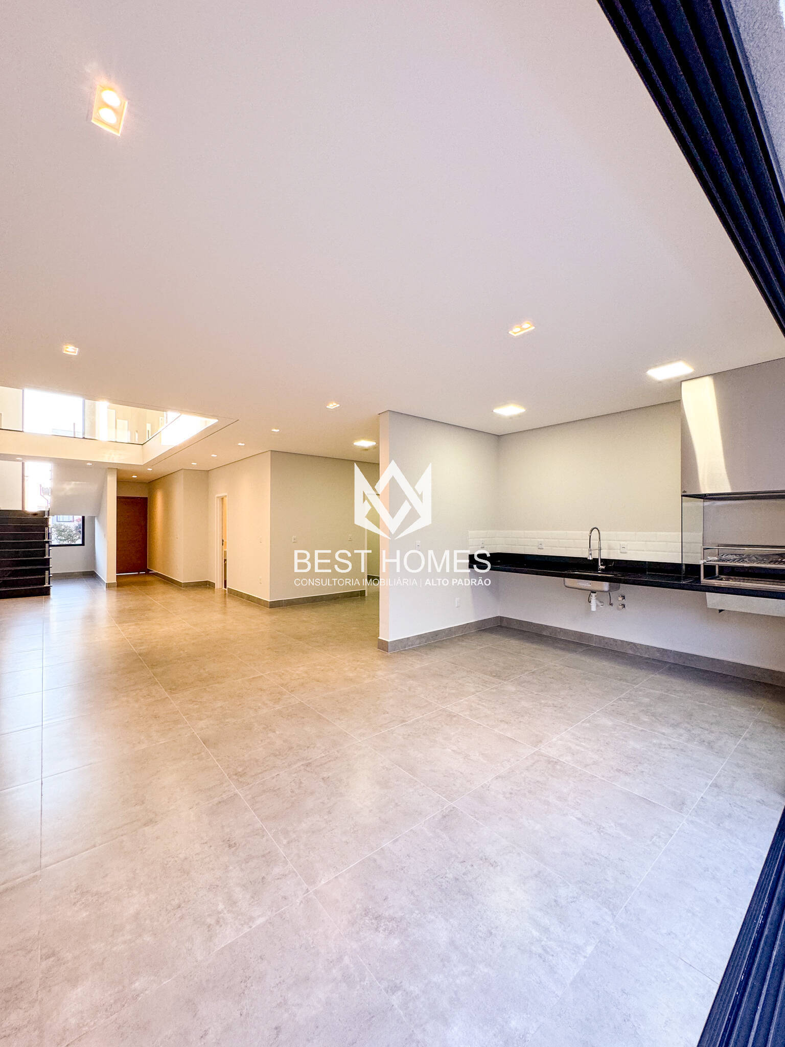 Casa à venda com 3 quartos, 250m² - Foto 16