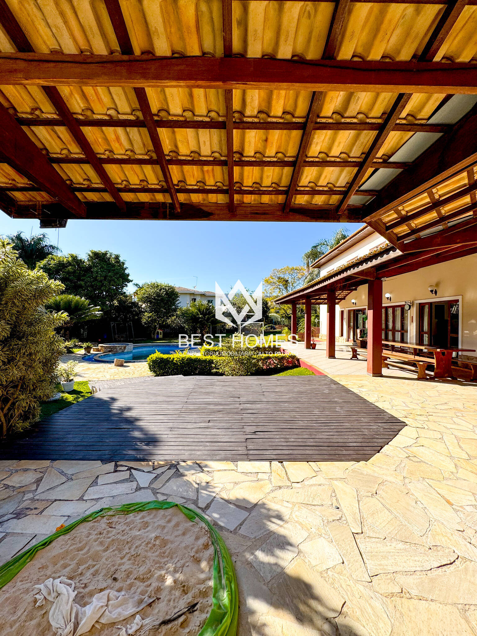 Casa à venda com 4 quartos, 2000m² - Foto 32