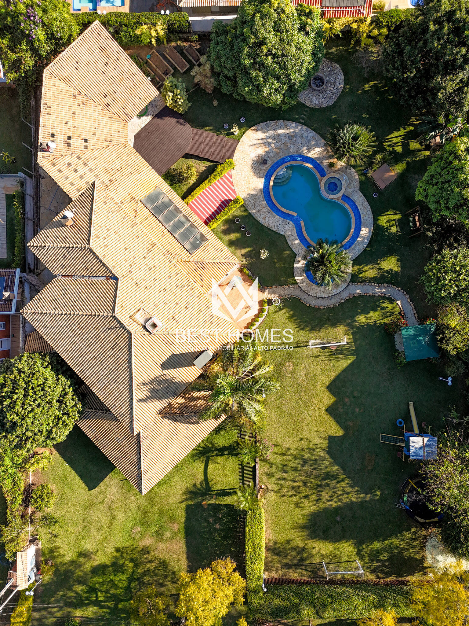 Casa à venda com 4 quartos, 2000m² - Foto 45