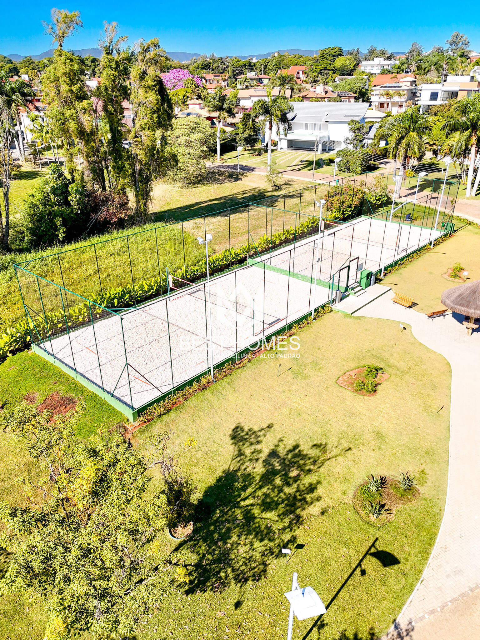 Casa à venda com 4 quartos, 2000m² - Foto 47