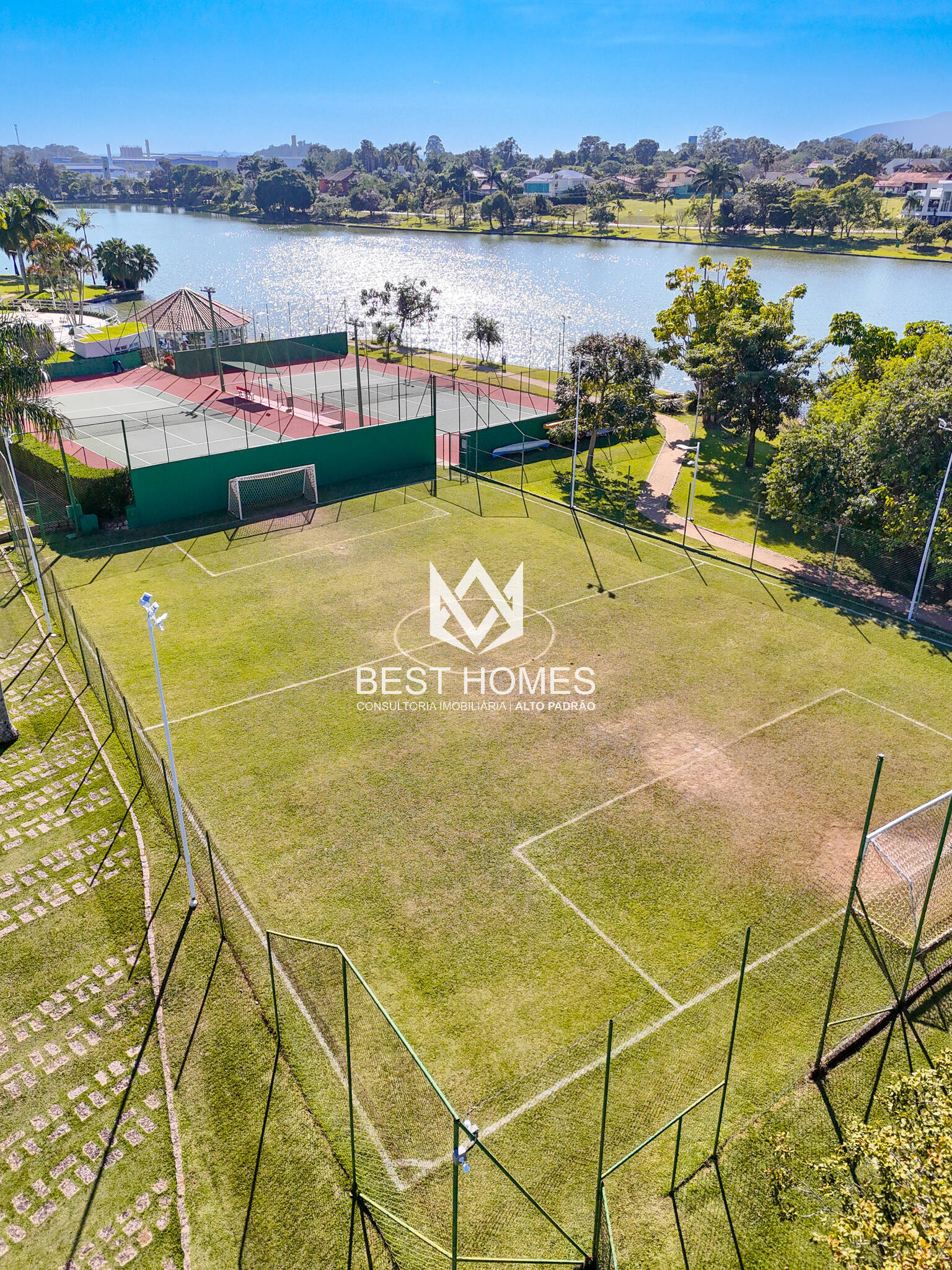 Casa à venda com 4 quartos, 2000m² - Foto 48